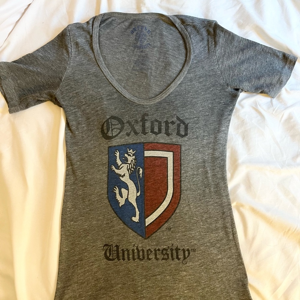 Urban Outfitters Oxford Univeristy T-shirt size XS
